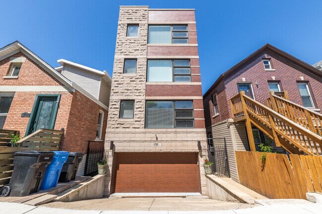 Building Photo - 1702 S Newberry Ave