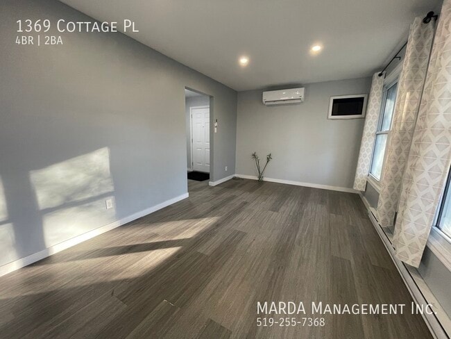 Building Photo - SPACIOUS & BRIGHT 4BED/2BATH HOUSE IN RIVERSIDE!