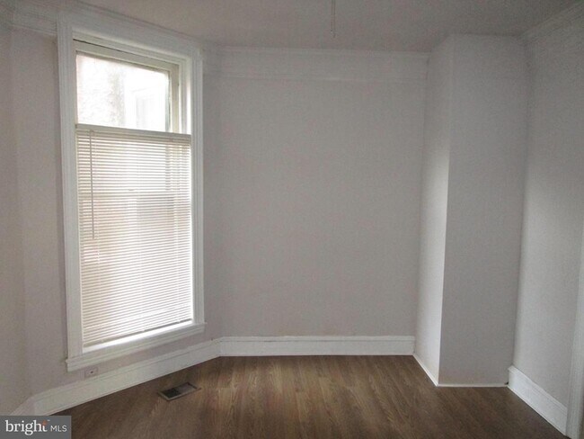 Foto del edificio - 153 N 60th St