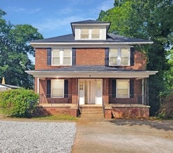 Building Photo - 6 Elm St