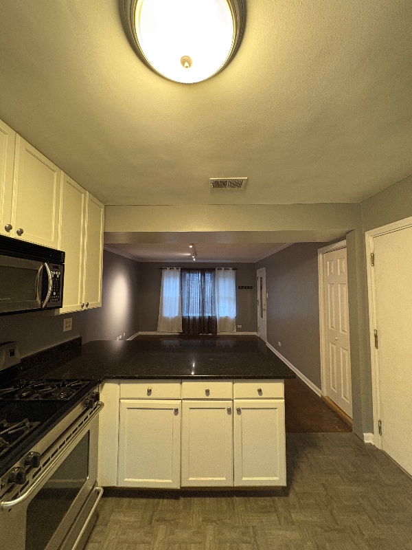 Building Photo - 129 Elmwood Ave