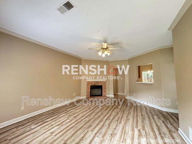 Building Photo - 8528 Farmington Blvd