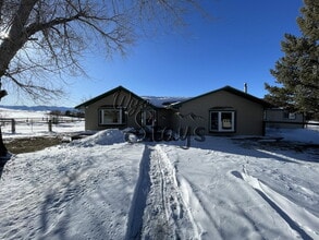 Building Photo - 2 Hawk Ln