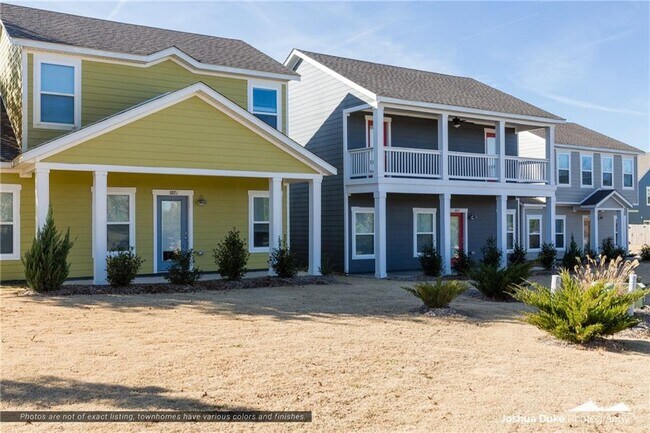 Building Photo - 1677 N Izard Ln