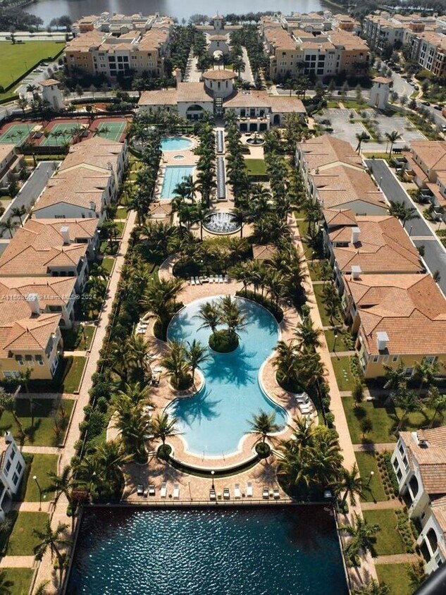 Foto principal - 3210 NW 126th Ave