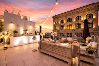 Interior Photo - HWH Luxury Living