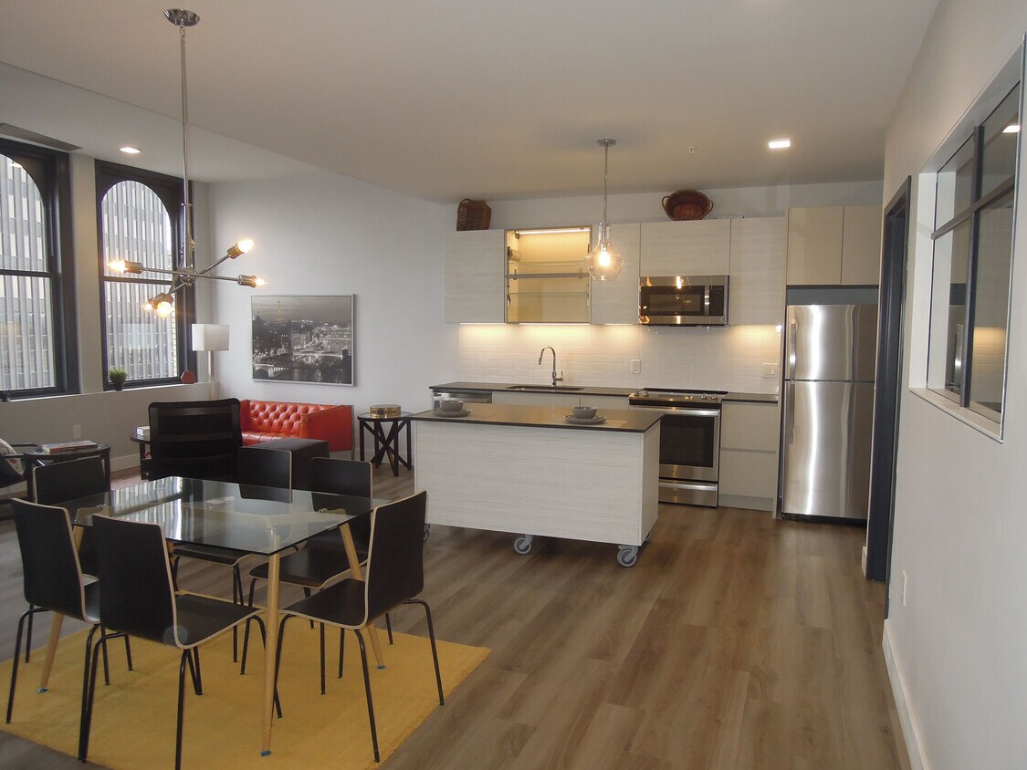 Renovated Downtown Apartment