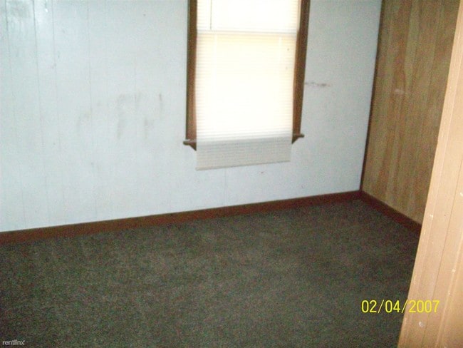 Building Photo - 774 E Carpenter Rd