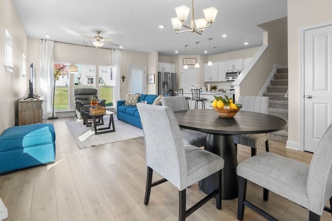 Building Photo - 1223 June Wilde Rdg