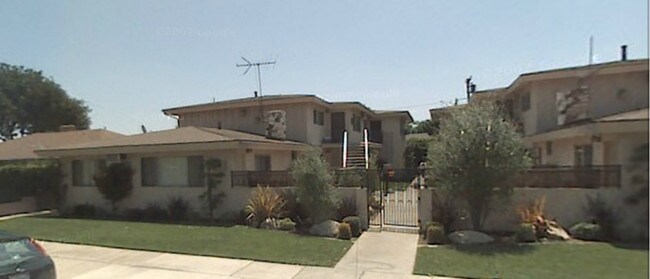 Building Photo - 10020 Pomering Rd