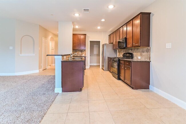 Building Photo - 26108 Knights Tower Ct