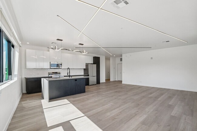 Interior Photo - Rainbow Road