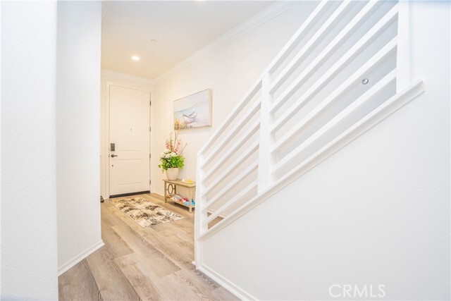 Foto del edificio - 5864 Spring St