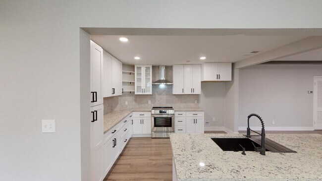 Foto del edificio - Stunning Sylvan Heights West home near Riv...