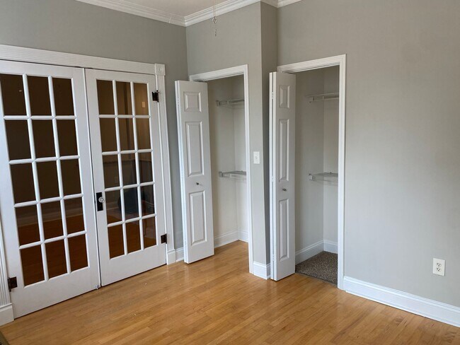 Building Photo - New Rehab in South Hampton!! WITH GARAGE