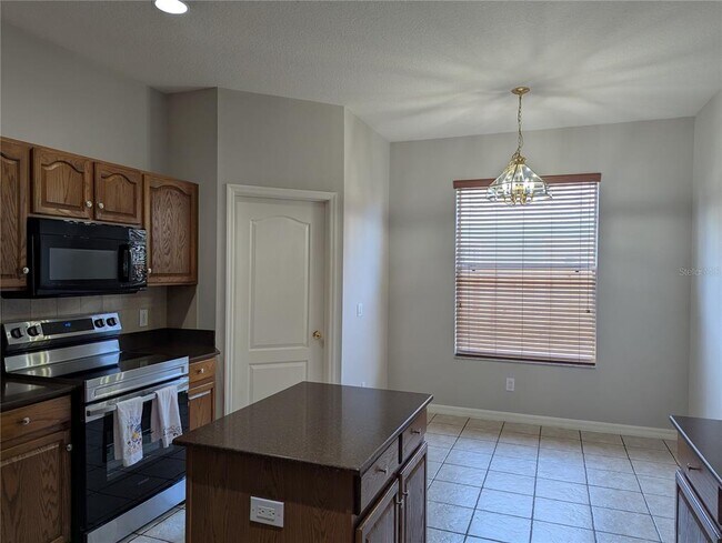 Foto del edificio - 9818 White Barn Way