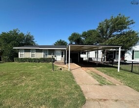 Building Photo - 324 Westside Dr
