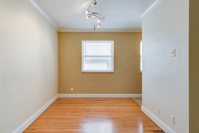 Foto del edificio - 7844-7848 Big Bend Blvd