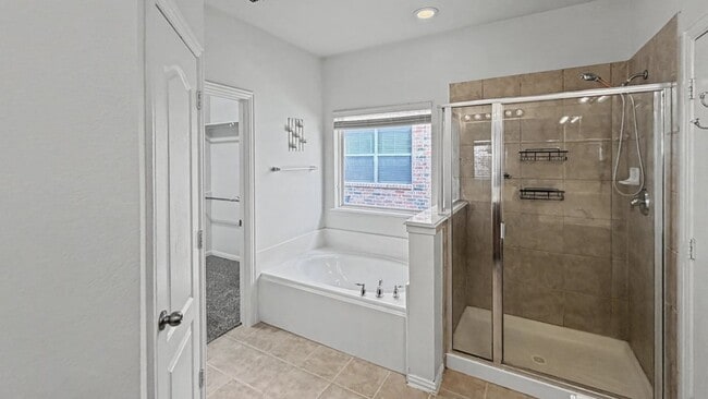 Building Photo - Evening Mist Dr-2704>AL* - Evening Mist Dr-2704>AL*