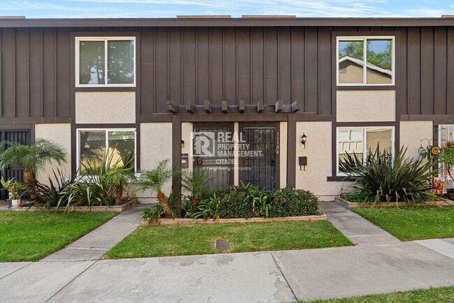 Photo - 11104 Grant Way House