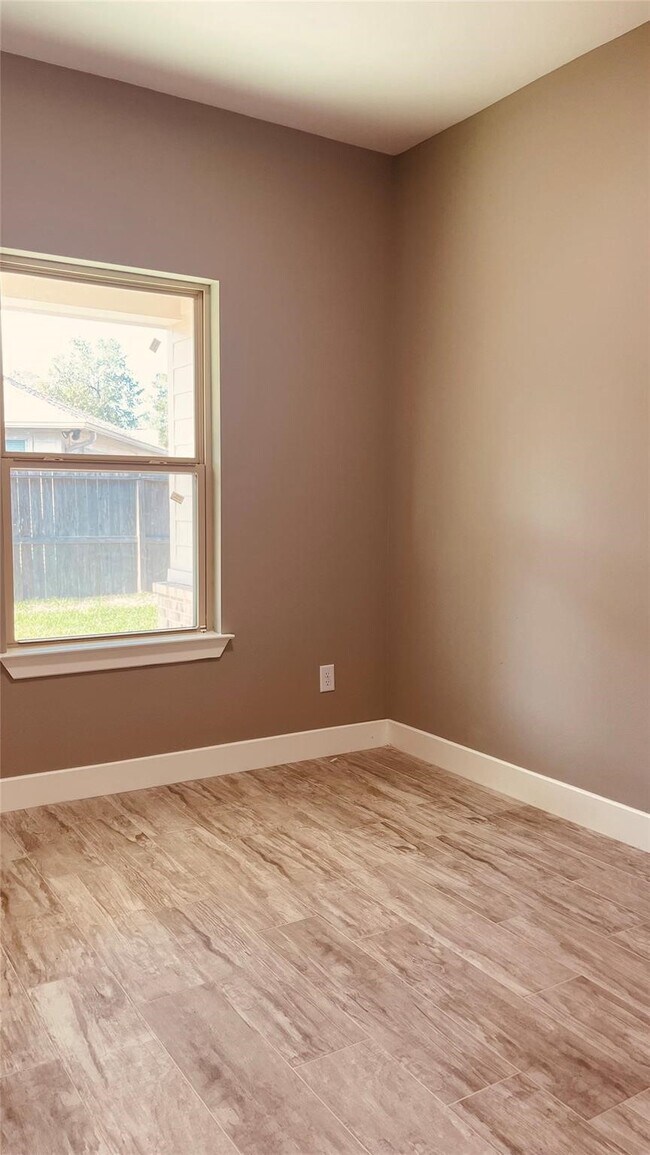 Foto del edificio - 16119 Port O Call St