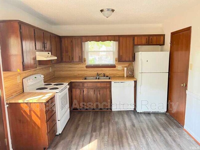 Building Photo - 4403 Bleeker Ct