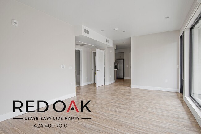 Foto del edificio - 1 Month Free Move-in Special! Spacious One...