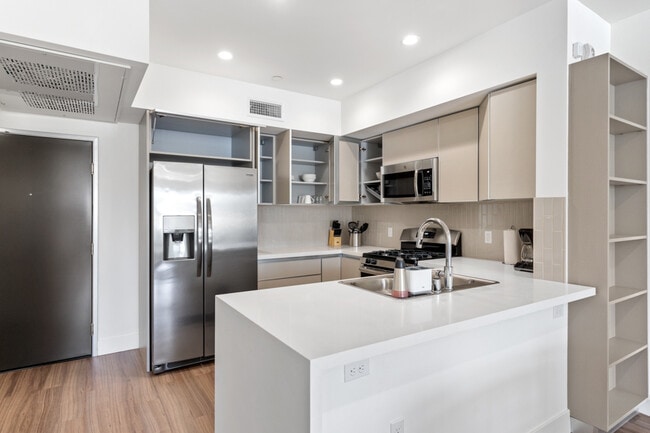 Foto del edificio - Ecco Lexington – Apartments & Co-Living