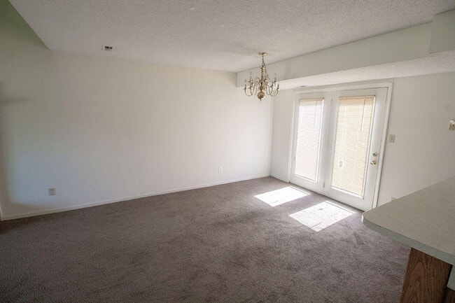 Building Photo - 3600 Hermitage Rd