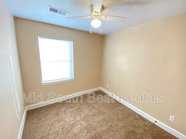 Building Photo - 2532 Sunny Hill Dr