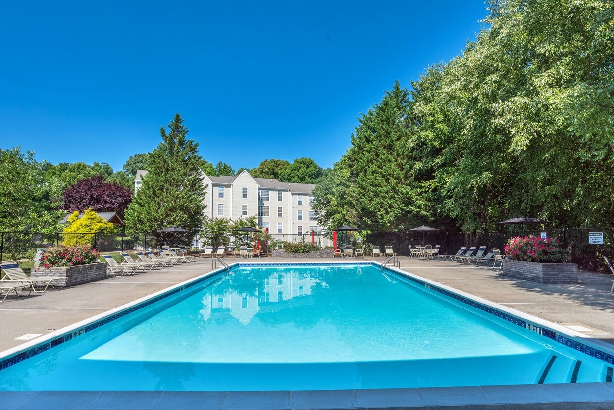 Townsend Square Apartments Fredericksburg, VA