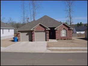 Building Photo - 110 Sahalee Cove