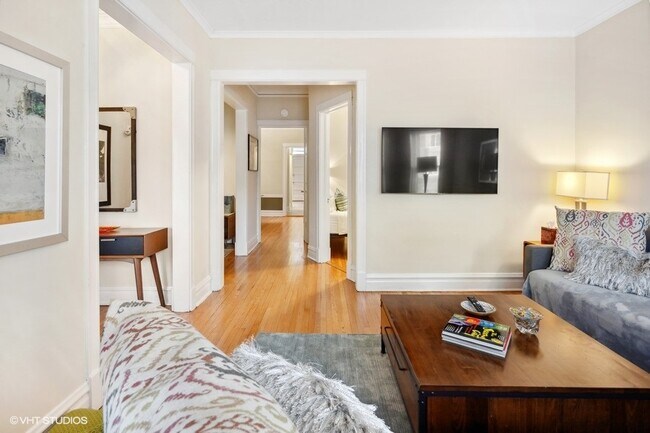 Foto del edificio - 1435 W Foster Ave