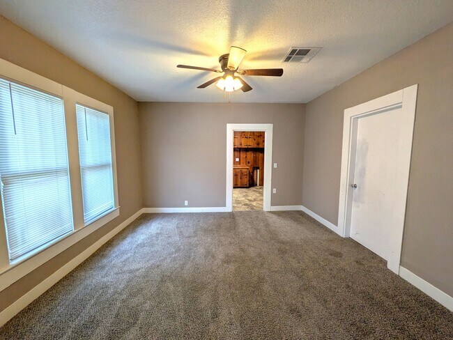 Foto del edificio - 4315 Brandon Ave