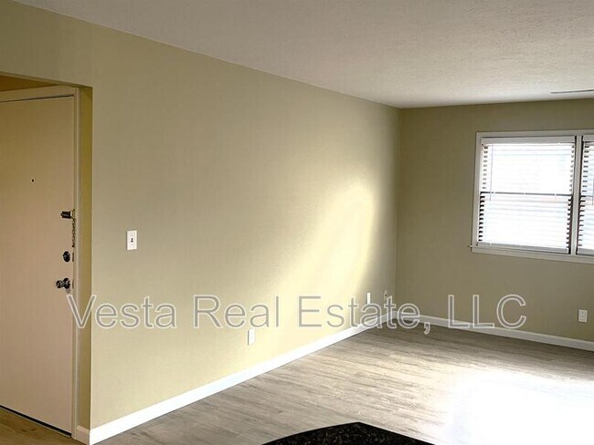 Foto del edificio - 506 E Locust St