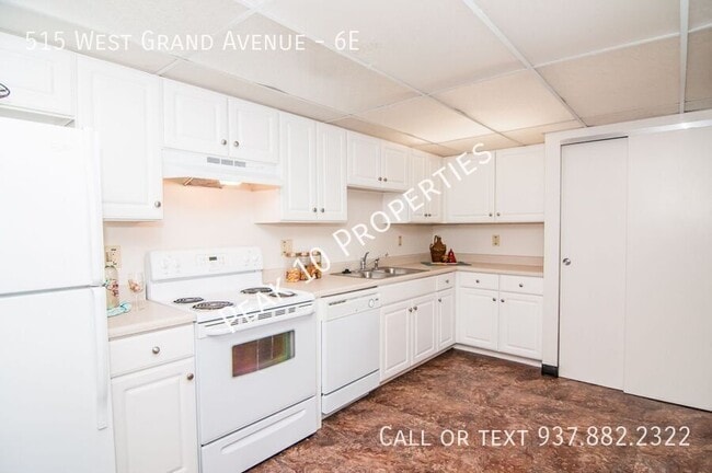 Building Photo - 515 W Grand Ave