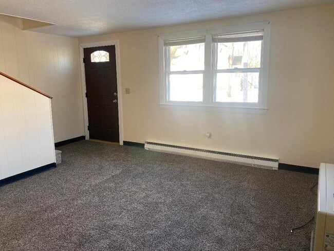 Living Room - 175 Woodlawn Ave