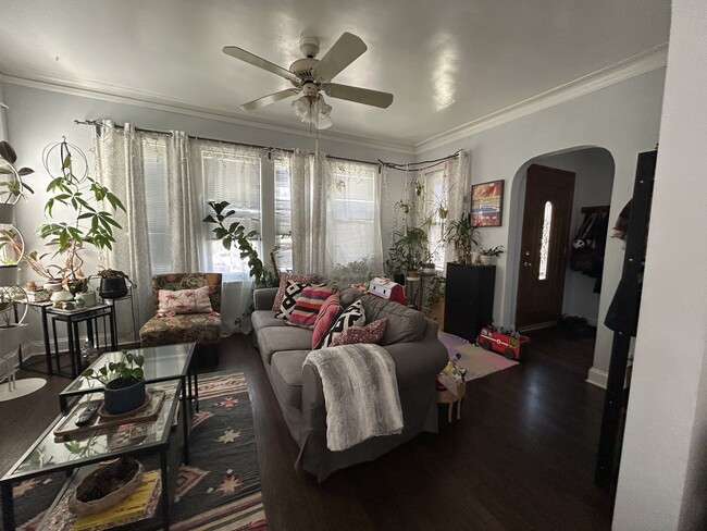 Living Room - 5855 N Austin Ave