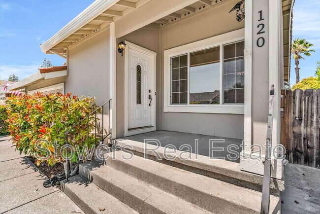 Building Photo - 120 Valdivia Cir