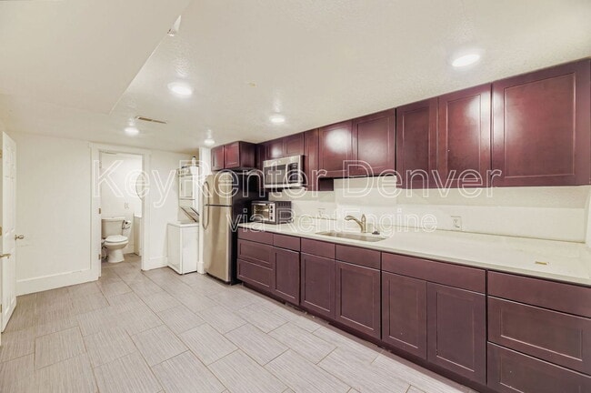 Foto del edificio - 2517 S Broadway