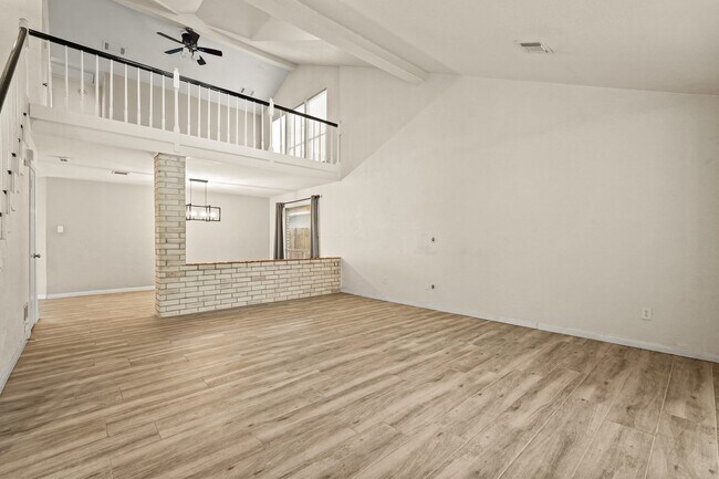 Foto del edificio - 1714 Blindlake Dr
