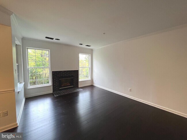 Foto del edificio - 25200 Lake Shore Square