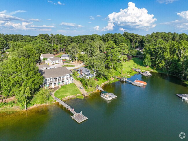Beautiful waterfront homes are common in Chapin.
