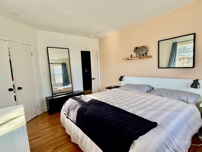 Foto del edificio - Beautiful 3BR/1.5BA Home with Spacious Yard in Anacostia