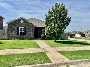 Building Photo - 6611 SW Warrington Rd