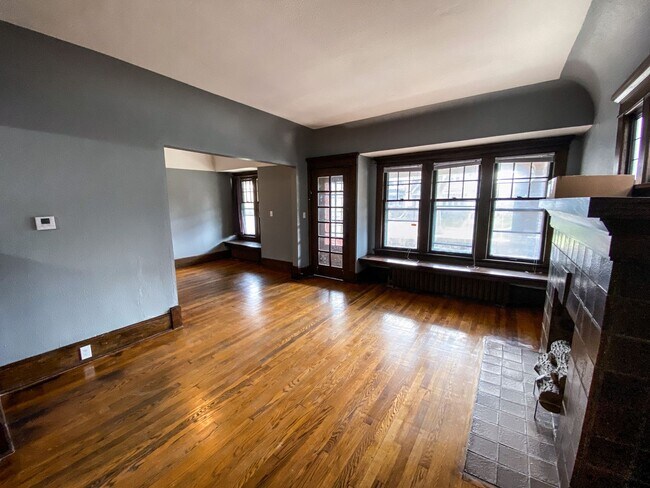 Foto del edificio - 2207-2209 N 48th Street - Duplex