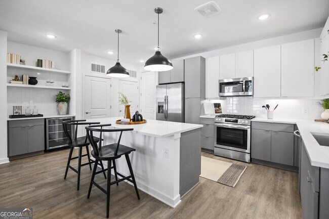 Foto del edificio - 652 Angier Ave NE