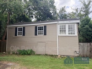Building Photo - 109 S Carlen St