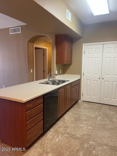 Foto del edificio - 10136 E Southern Ave