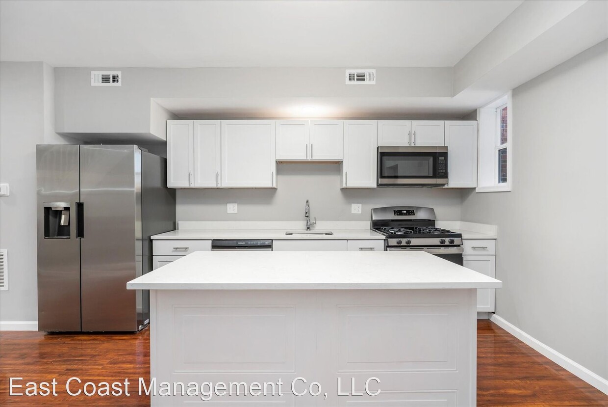 Foto principal - 4 br, 3 bath House - 3906 Woodridge Rd